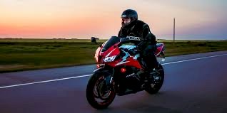 「皆さん、おはようございます♪ バイクにつ」の質問画像