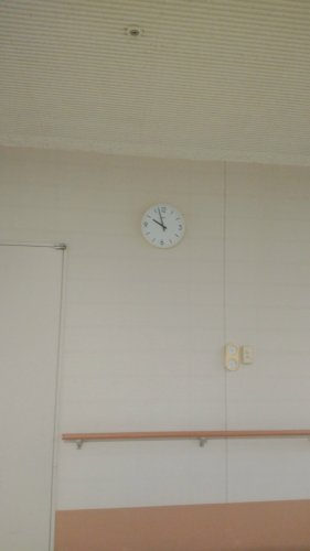 「この時計を見て、どう思いますか」の質問画像