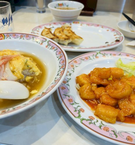 「王将の天津飯とエビチリは好きですか？」の質問画像