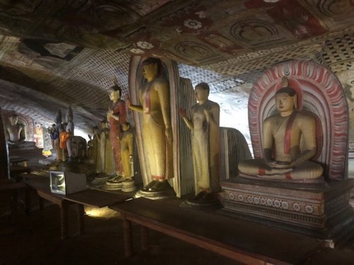 「スリランカの仏寺の名前を知りたい」の質問画像