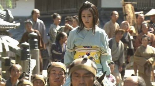 「ご飯にシチューをかけて食べますか？」の回答画像145