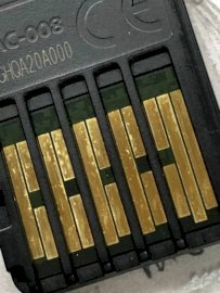 Switchソフト傷あり ニンテンドースイッチのソフトで金色の端子に傷が入りまくってる