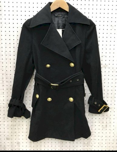 「この平成ギャルみたいなコート いま着てた」の質問画像