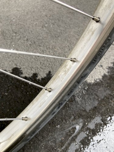 「自転車のリムの汚れについて」の質問画像