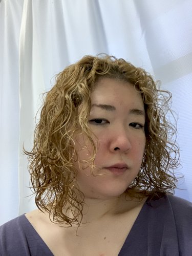 「カラー落ちた。 汚い金髪に見えますか？」の質問画像