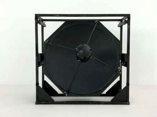 「このスピーカーのブランドを教えてください」の質問画像