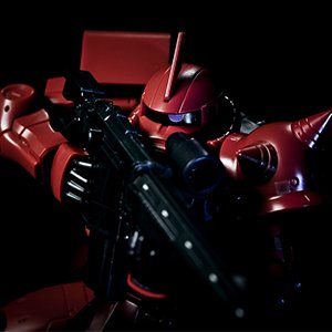 「オリジナルガンプラ(HG1/144 シャア専用ザクII 伊勢丹限定リミテッドカラーVer.)」